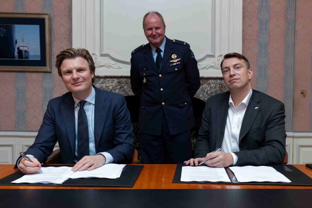 Dutch Defence and ISISPACE strengthen satellite operations and missions