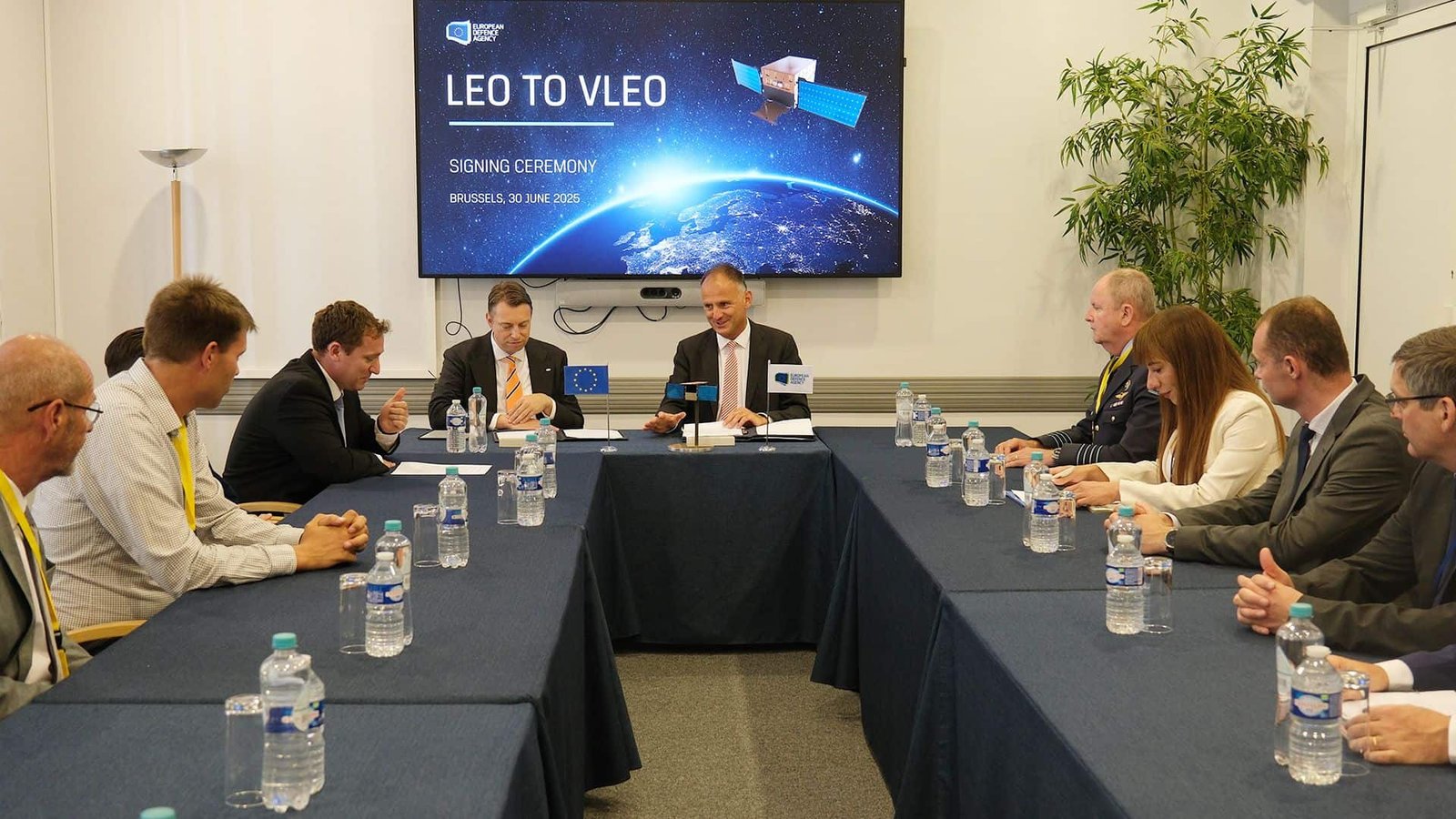 EDA signs with ISISPACE for LEO2VLEO satellite constellation launch