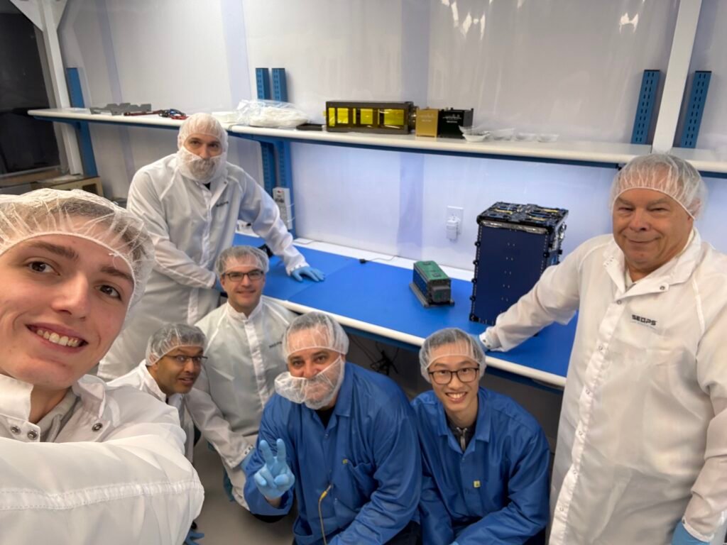 ISISPACE and its ISILAUNCH51 customers are getting ready for the Transporter-14 mission, under partnership with SEOPS and Maverick Space